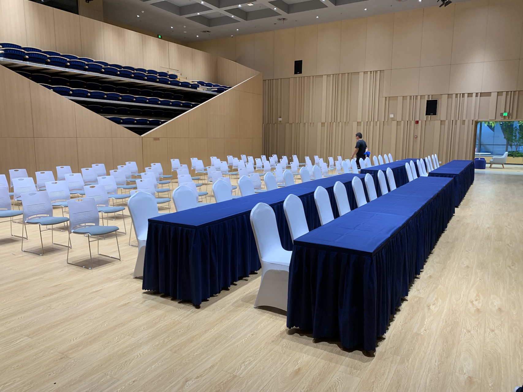 大型论坛会场布置 - 家具租赁